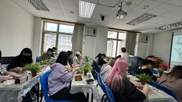 112.11.01「神奇綠手指～苔球的療癒術」