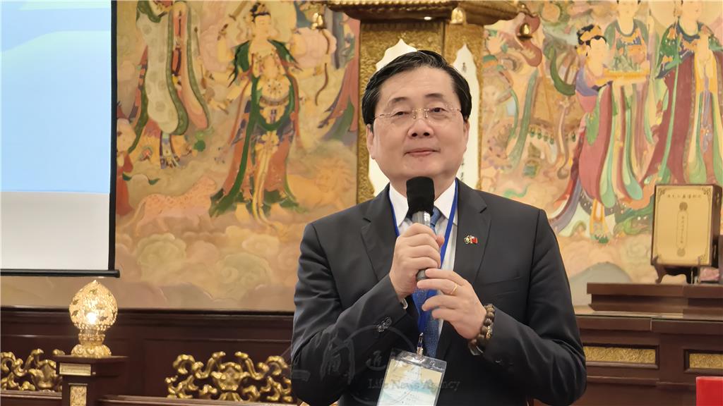 圖說：佛光大學校長趙涵捷蒞臨致詞表示，佛光大學在QS亞洲大學排名中首次上榜，在台灣大學中排名第38名，學校持續推進人工智慧、永續發展及國際化為努力方向。人間社記者林君懿攝